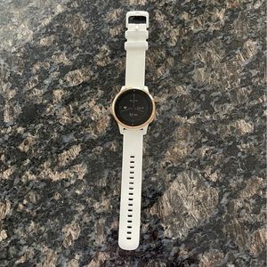 Garmin Vivoactive 4s Smartwatch